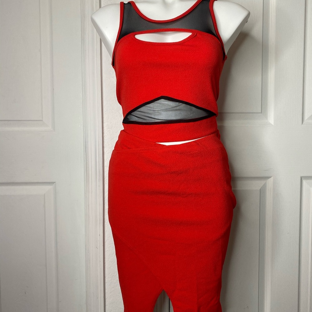 Size L 2 piece skit set